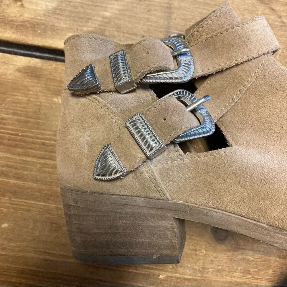 Frye Ray Western Booties Shootie Ankle Boots Size 6 Tan Leather Silver Buckles